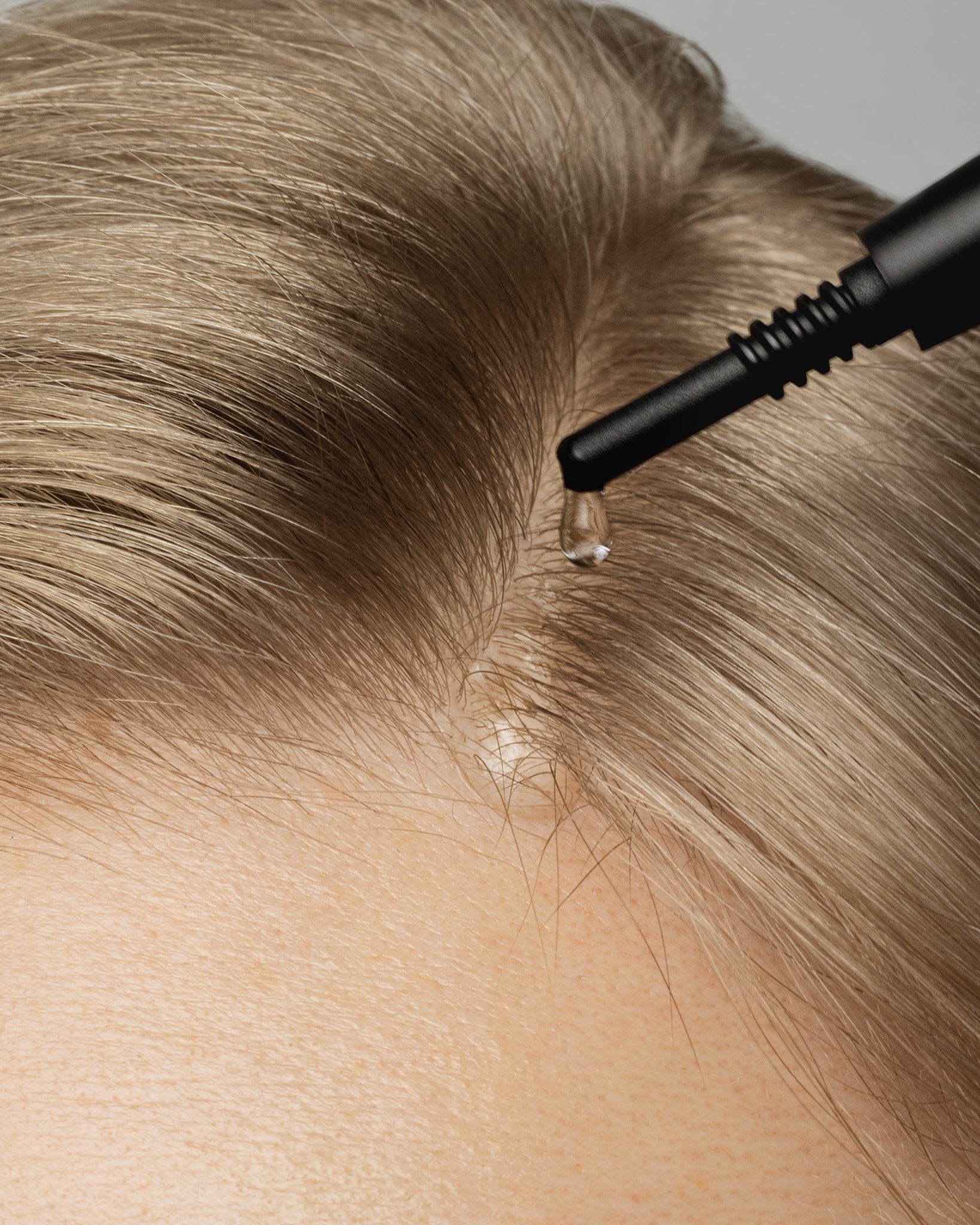 MÁDARA Organic Skincare natural scalp serum A4074 serum product photo on plain background.