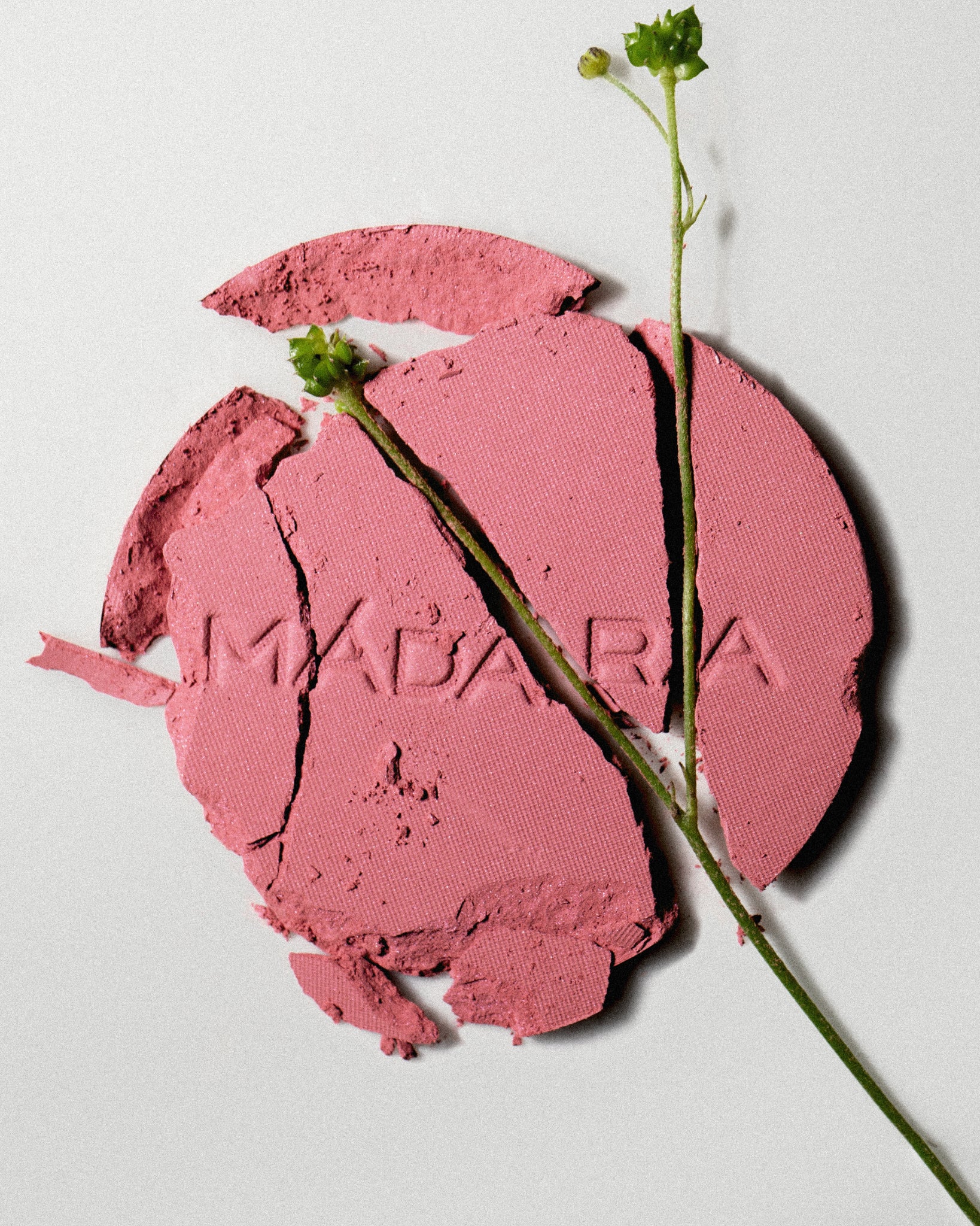Texture close-up of MÁDARA Organic Skincare cold cheeks blush A6823 �swatch demonstrates consistency and finish.