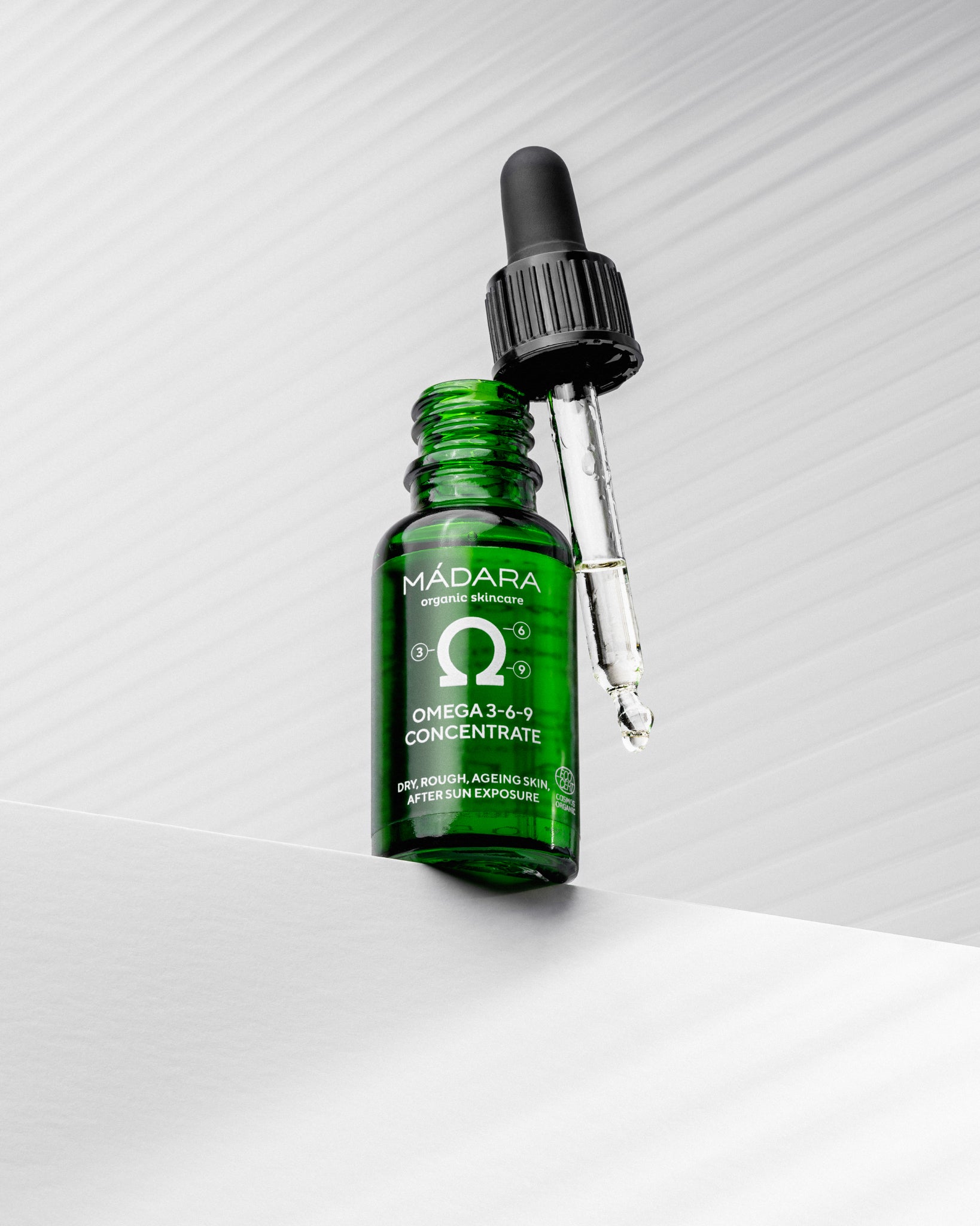 MÁDARA Organic Skincare omega concentrate A3263 product photo on plain background.