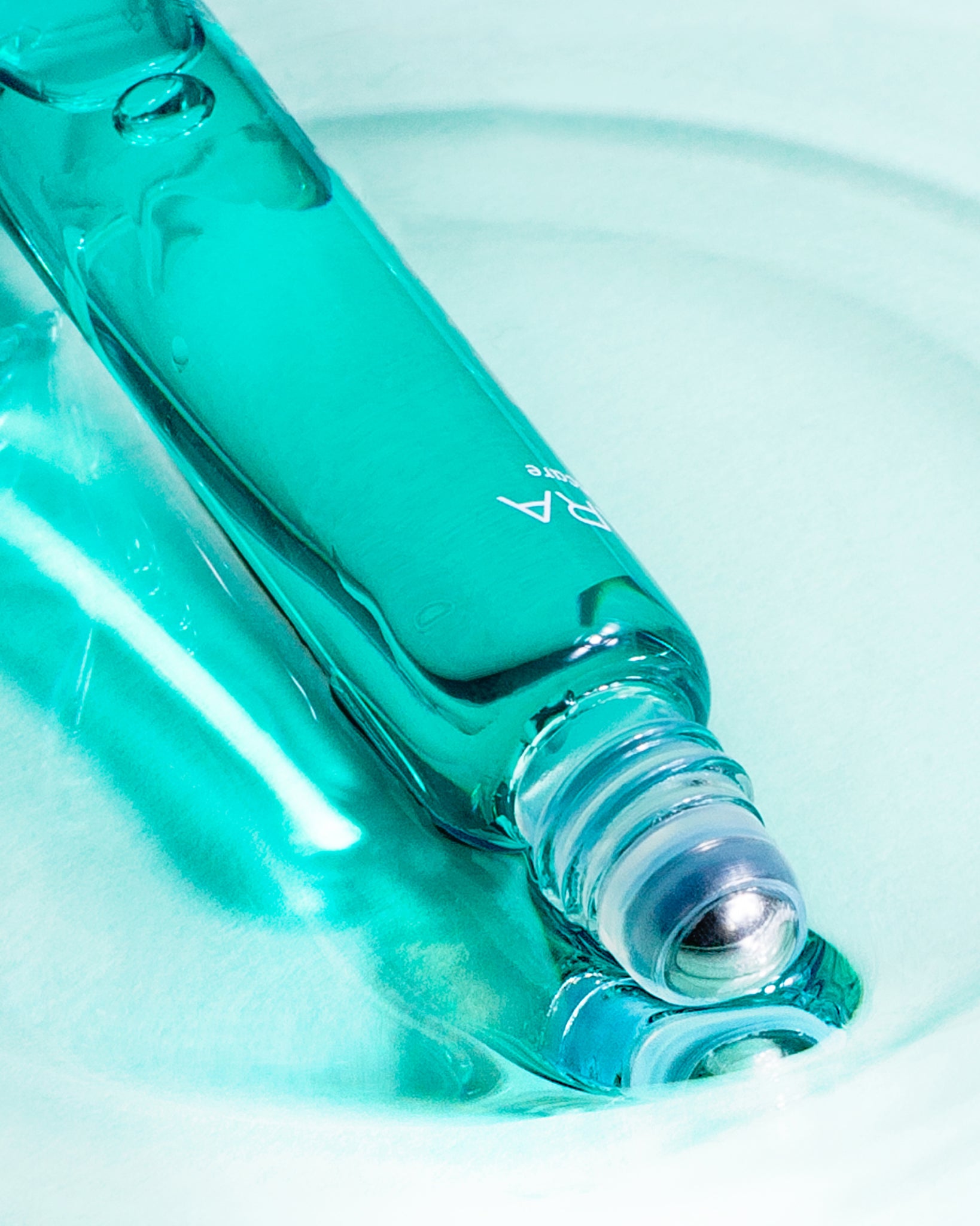 MÁDARA Organic Skincare acne breakout roll on A2103 product photo on plain background.