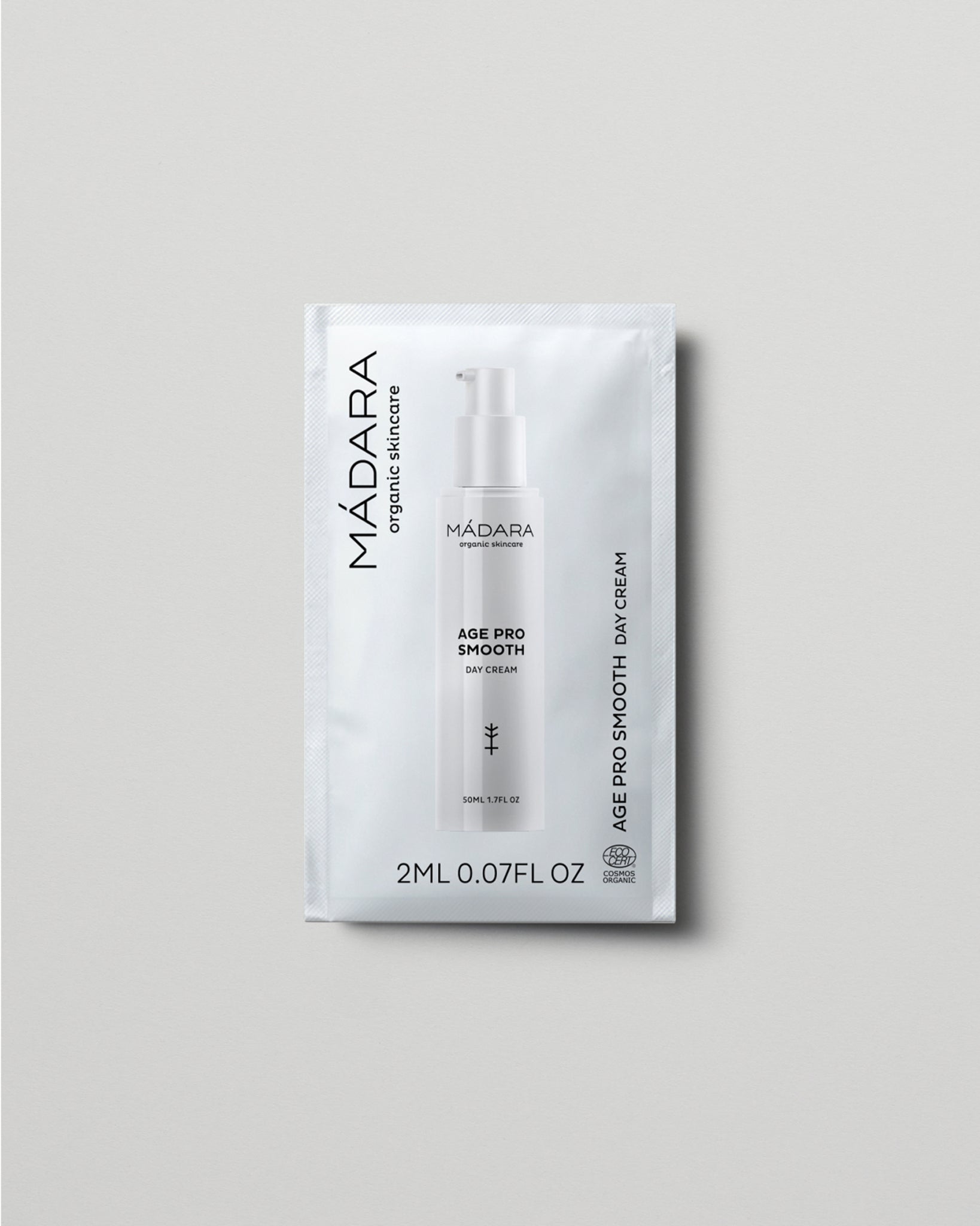 MÁDARA Organic Skincare smooth day cream 2ml sample SC3330 2 face cream product photo on plain background.